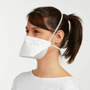 fr__demi-masque-respiratoire-ffp2-blanc-femme-3_4